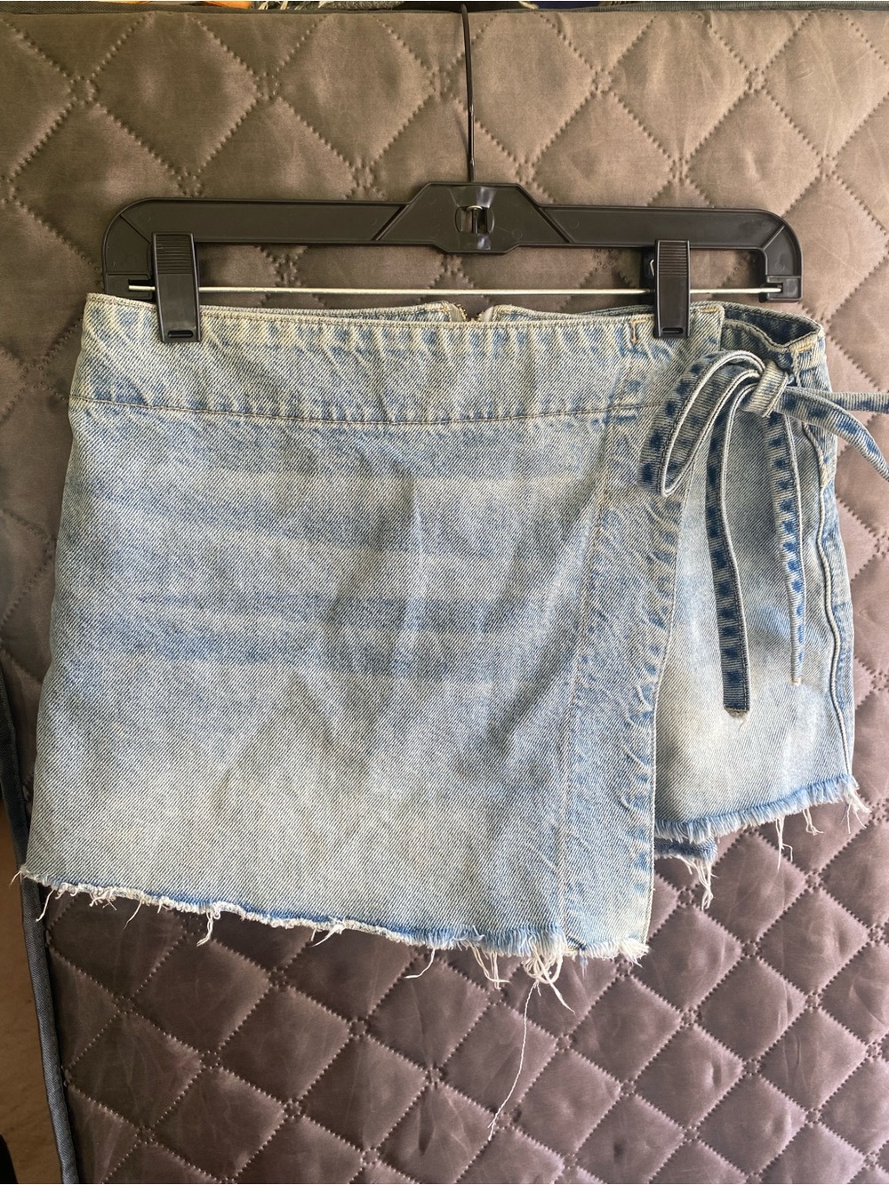Free People We The Free Emmy Denim Wrap Skort Light Blue Wash - Size 6